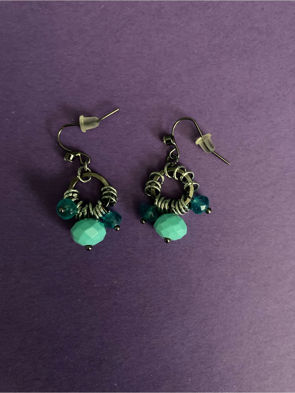 WOMENS EARRINGS LIKE NEW